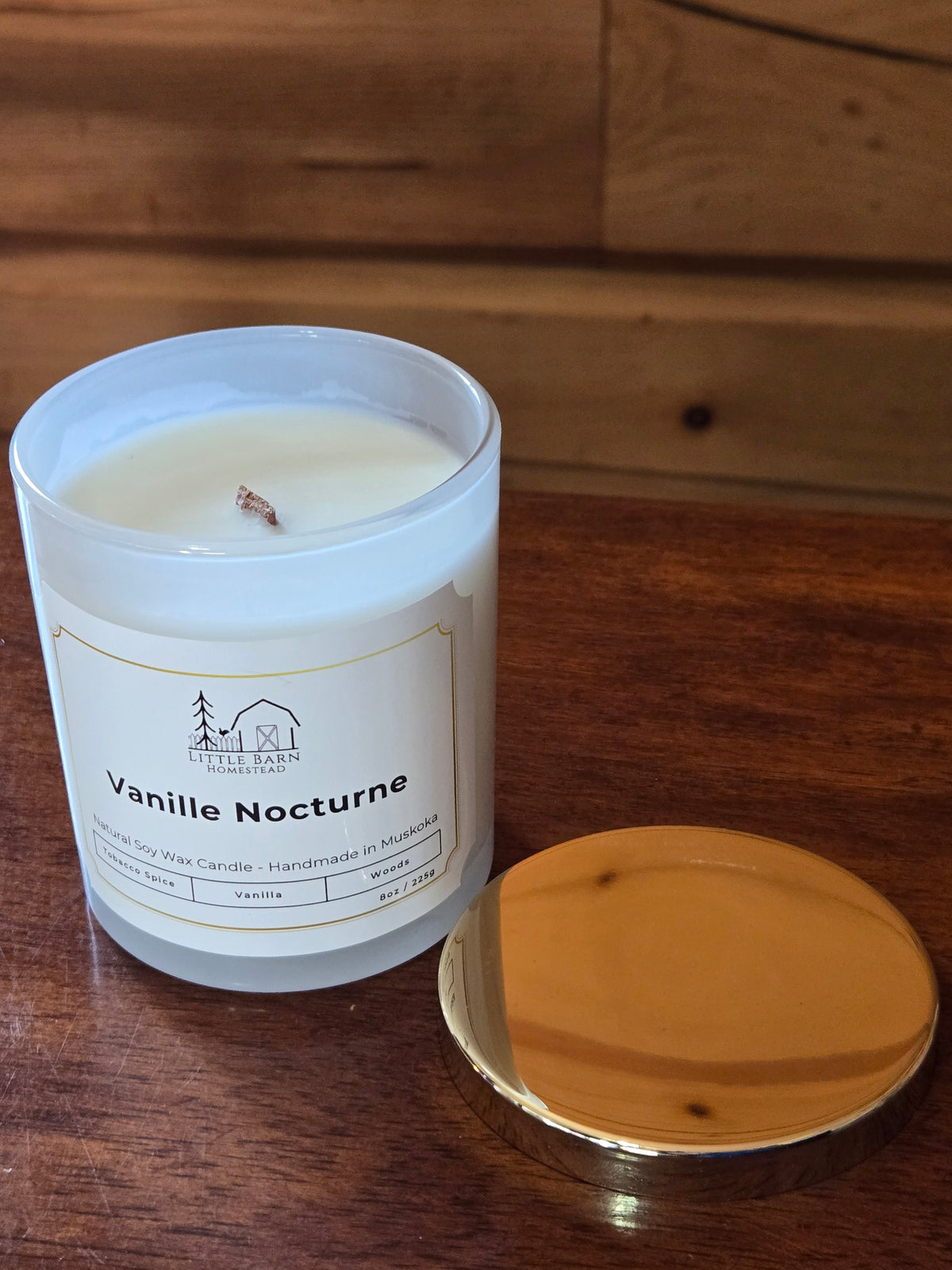 Vanille Nocturne Elegant Candle with Wooden Wick and Gold Lid