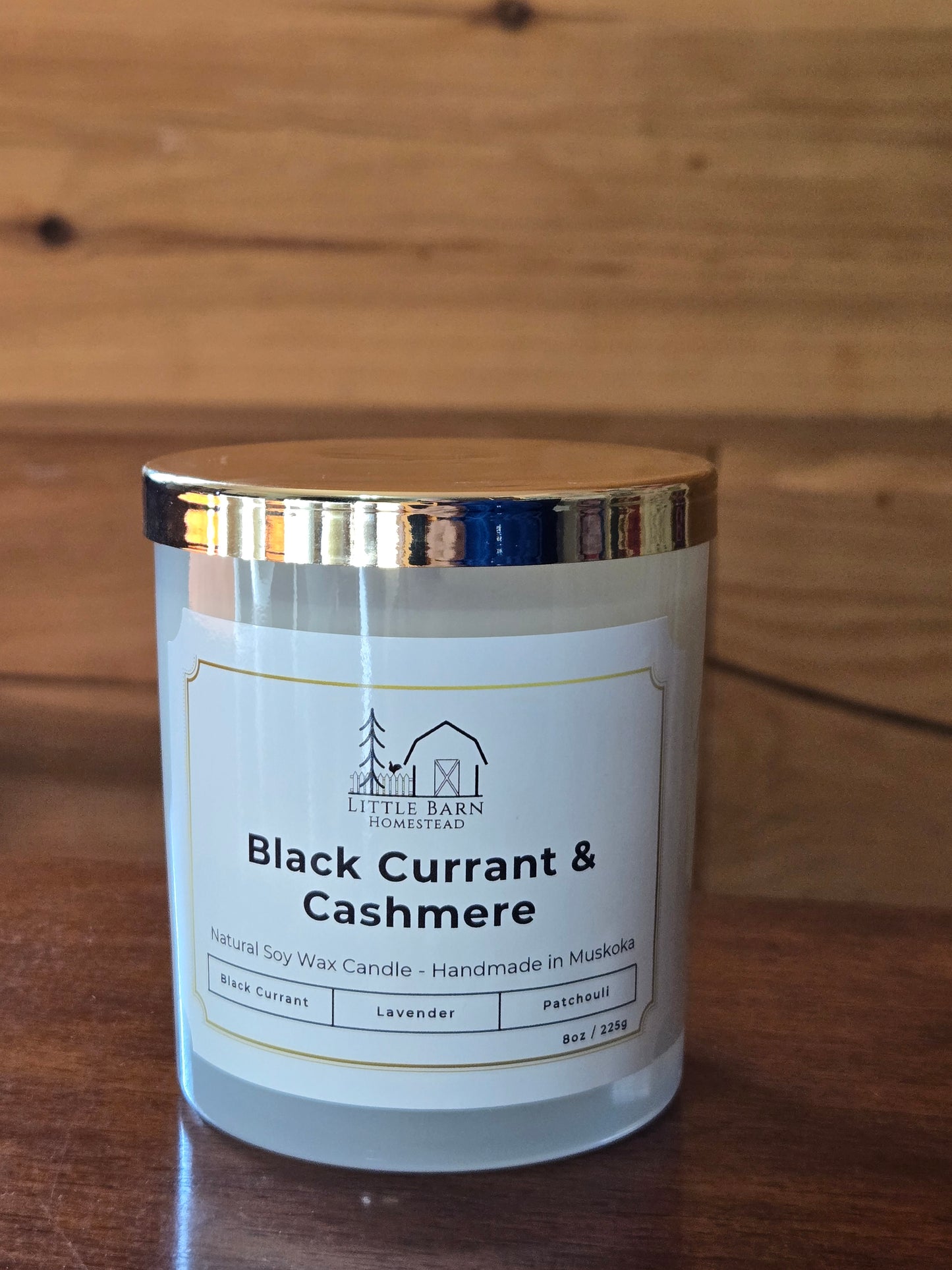 Black Currant & Cashmere Elegant Candle with Wooden Wick & Gold Lid